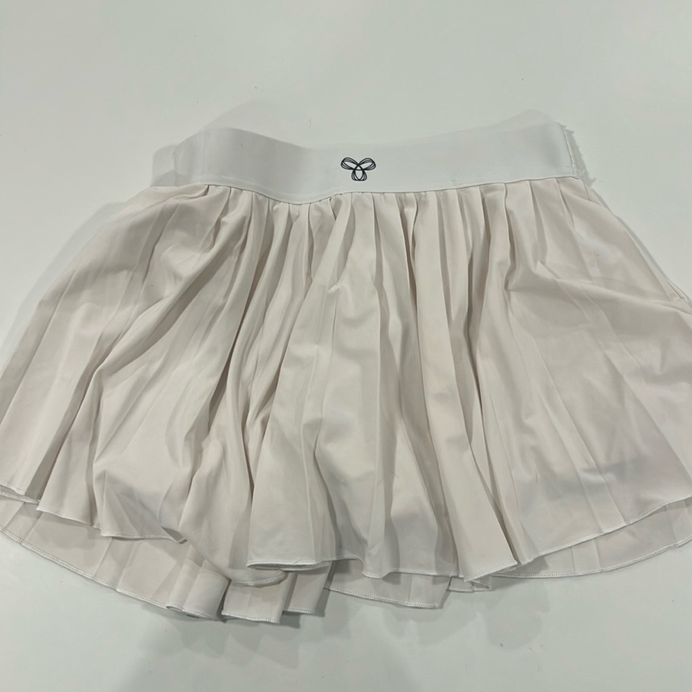 TNA athletic tennis skirt no size marked but size medium EUC